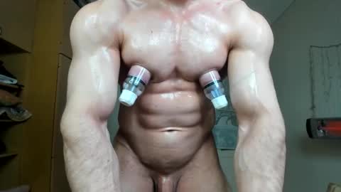 Snapshot of sweetmuscles_boy chatting on 13, 10, 2025 Lorenzo online show from 13, 10, 2025