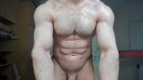 Snapshot of sweetmuscles_boy chatting on 22, 12, 2025 Lorenzo online show from 22, 12, 2025