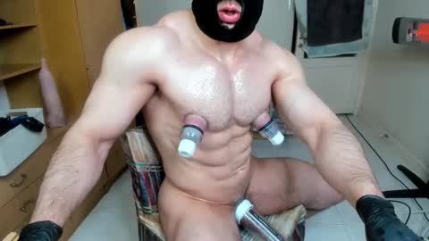 Snapshot of sweetmuscles_boy chatting on 14, 2, 2026 Lorenzo online show from 14, 2, 2026