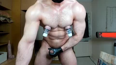 Snapshot of sweetmuscles_boy chatting on 20, 2, 2026 Lorenzo online show from 20, 2, 2026