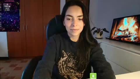 Snapshot of sweetmysterious18 chatting on 26, 9, 2025 Sweet Mysterious online show from 26, 9, 2025