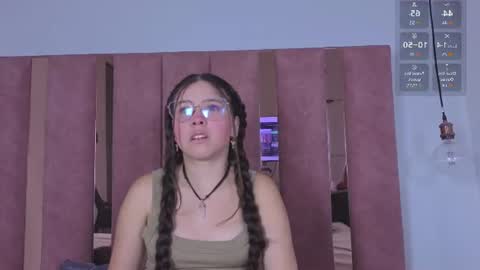 Snapshot of sweetniite chatting on 21, 6, 2026 Nite3 online show from 21, 6, 2026