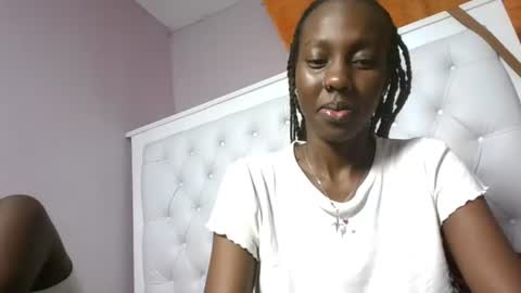 Novah girlie online show from 23, 6, 2026