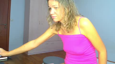 Veronica and Alex online show from 14, 10, 2025