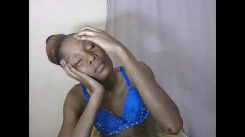ESTHER online show from 10, 6, 2026