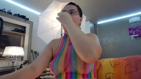 SweetRaisa online show from 14, 10, 2025