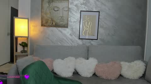 Snapshot of sweetsexangel chatting on 13, 9, 2025 Goddess Allysse online show from 13, 9, 2025