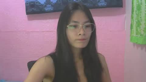 Mia online show from 17, 10, 2025