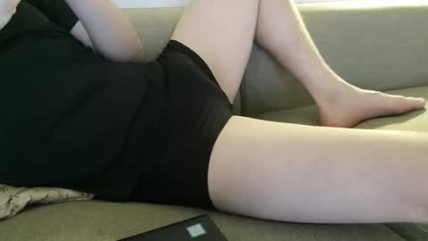 sweetsinner83 online show from 14, 4, 2026