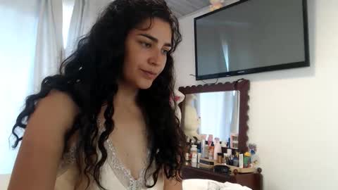 Dianis online show from 3, 11, 2025