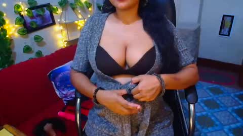 Snapshot of sweetsour18 chatting on 14, 12, 2025 SweetSour online show from 14, 12, 2025