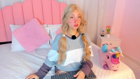 sweett_fire online show from 15, 4, 2026