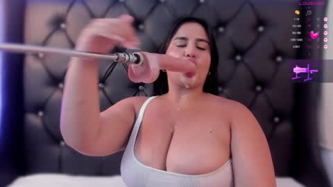 Snapshot of sweett_katty_ chatting on 20, 1, 2025 1430 - 22-00 online show from 20, 1, 2025