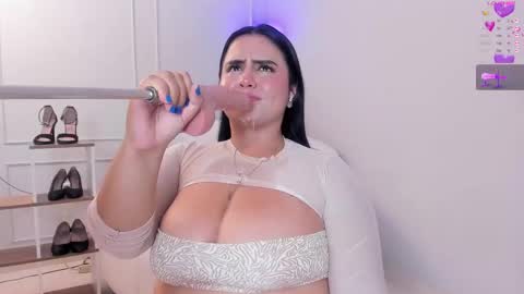 Snapshot of sweett_katty_ chatting on 13, 9, 2025 1430 - 22-00 online show from 13, 9, 2025