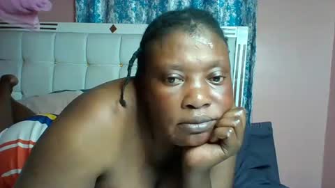 Snapshot of sweett_melly chatting on 13, 2, 2025 sweett_melly online show from 13, 2, 2025