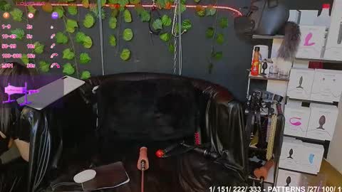 Snapshot of sweett_mollyy chatting on 21, 9, 2025 Molly - INDEPENDENT MODEL online show from 21, 9, 2025