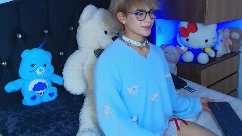 Snapshot of sweettfoxx chatting on 25, 11, 2025 Neffer online show from 25, 11, 2025