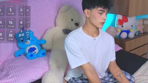 Snapshot of sweettfoxx chatting on 15, 12, 2025 Neffer online show from 15, 12, 2025