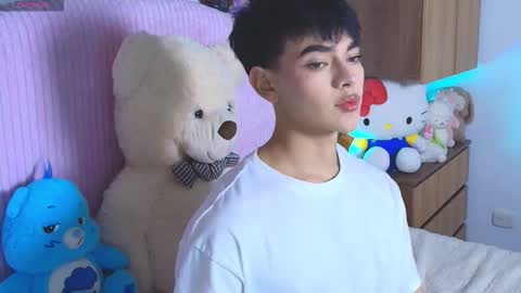 Snapshot of sweettfoxx chatting on 23, 12, 2025 Neffer online show from 23, 12, 2025