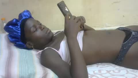 Snapshot of sweetvallerie chatting on 7, 3, 2025 sweetvallerie online show from 7, 3, 2025