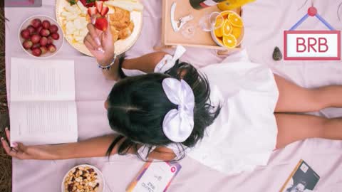 Snapshot of sweetviolet___ chatting on 16, 10, 2025 sweetviolet___ online show from 16, 10, 2025