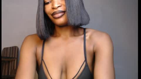 sweetxxboobsx online show from 25, 4, 2026