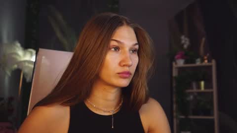 Snapshot of sweety_emilya chatting on 18, 5, 2026 Emily online show from 18, 5, 2026