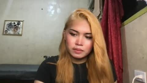 sweety_heart18 online show from 15, 7, 2026