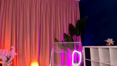 Leya online show from 25, 11, 2025