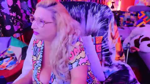 Snapshot of sweetylisahard chatting on 27, 9, 2025 Lisa online show from 27, 9, 2025