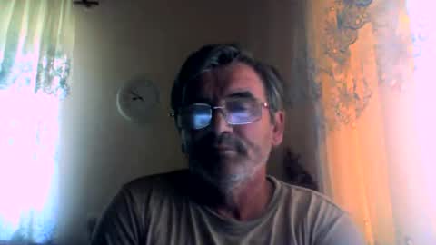 Snapshot of swergiu333 chatting on 10, 6, 2026 Raymond online show from 10, 6, 2026