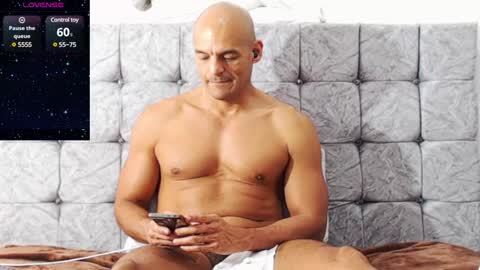 Snapshot of swimmer_summer chatting on 17, 12, 2024 ------- Hi Im Willy follow me do not forget to put the thumb up online show from 17, 12, 2024