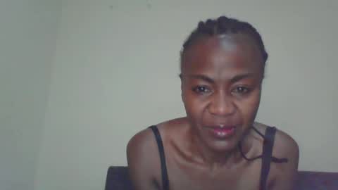 Snapshot of swtebony1 chatting on 6, 10, 2025 ALICIA online show from 6, 10, 2025