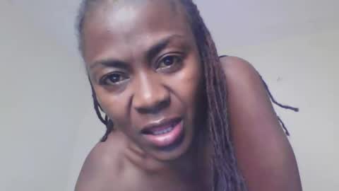 Snapshot of swtebony1 chatting on 30, 4, 2026 ALICIA online show from 30, 4, 2026