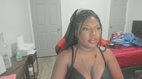 Snapshot of sxamleuy chatting on 10, 10, 2025 sxamleuy online show from 10, 10, 2025