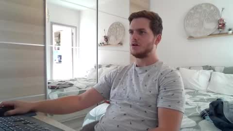 syl092 online show from 11, 9, 2025