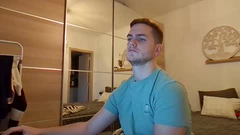 syl092 online show from 2, 12, 2025