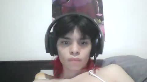 Snapshot of sylasfrost chatting on 17, 12, 2025 sylasfrost online show from 17, 12, 2025