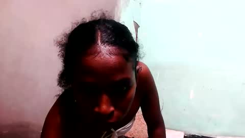 synellajivia online show from 22, 3, 2026