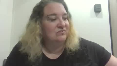 Synstress Lily online show from 9, 9, 2025