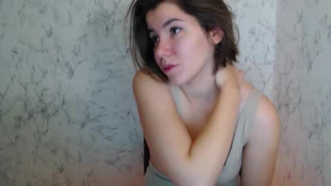 Snapshot of syrendixon chatting on 4, 12, 2025 SyrenDixon online show from 4, 12, 2025