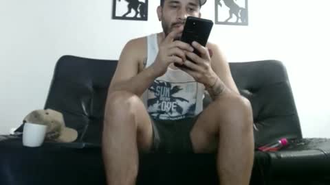 Snapshot of syylar_ chatting on 17, 12, 2025 syylar_ online show from 17, 12, 2025