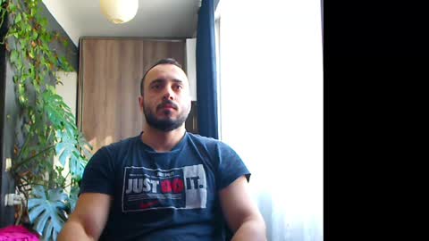 Huracane online show from 27, 2, 2025