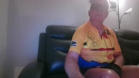 tacrunner66_ online show from 26, 9, 2025