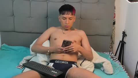 Snapshot of tailor_hot1 chatting on 18, 11, 2025 tailor online show from 18, 11, 2025