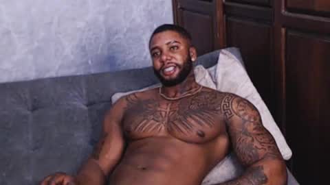 Tairon Tucke online show from 1, 2, 2025