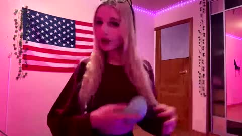 Snapshot of taitebinner chatting on 7, 3, 2026 Mia online show from 7, 3, 2026