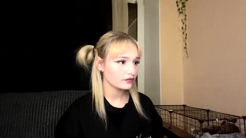 Snapshot of taitebinner chatting on 21, 3, 2026 Mia online show from 21, 3, 2026