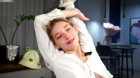 Mia online show from 13, 2, 2025