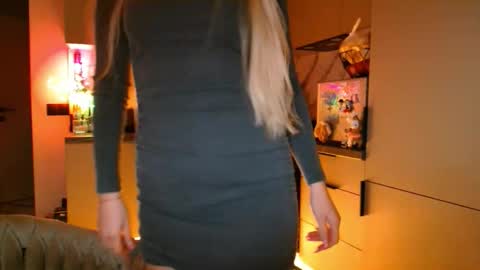  Kira  online show from 6, 2, 2026